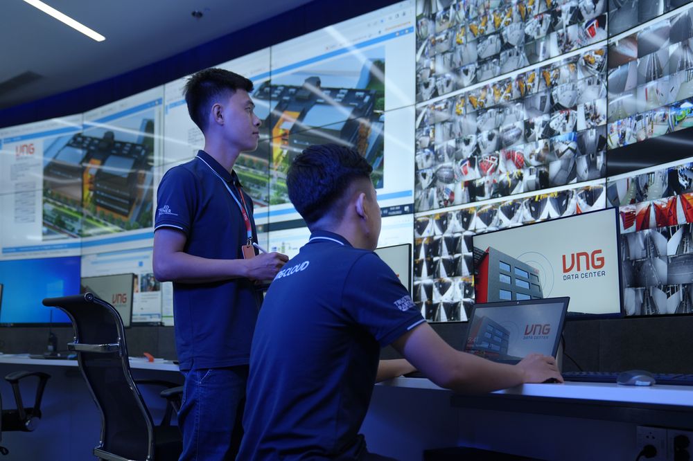 large_vng_cloud_events_trung_tam_de_lieu_cua_vng_doi_ngu_chuyen_gia_slideshow_6c15eb9cdf.jpg